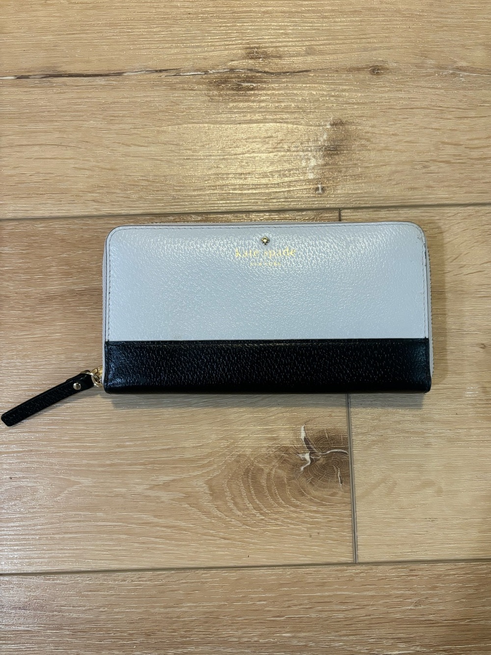 Kate Spade Wallet Gray and Black